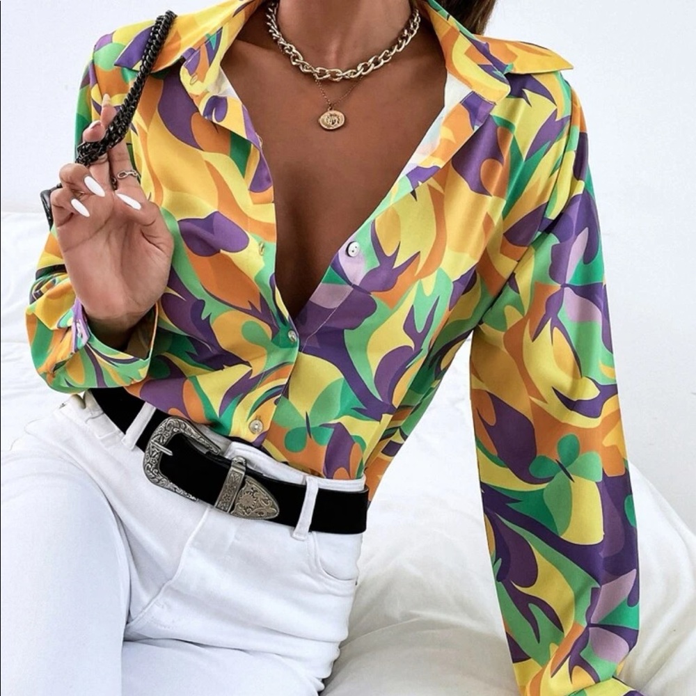 SHEIN ALLOVER PRINT BUTTON FRONT BLOUSE